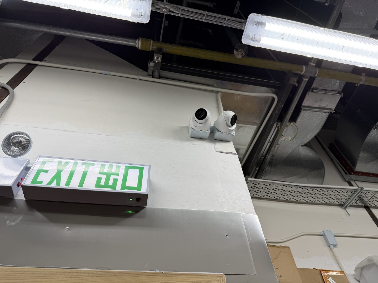 UniFi 鏡頭